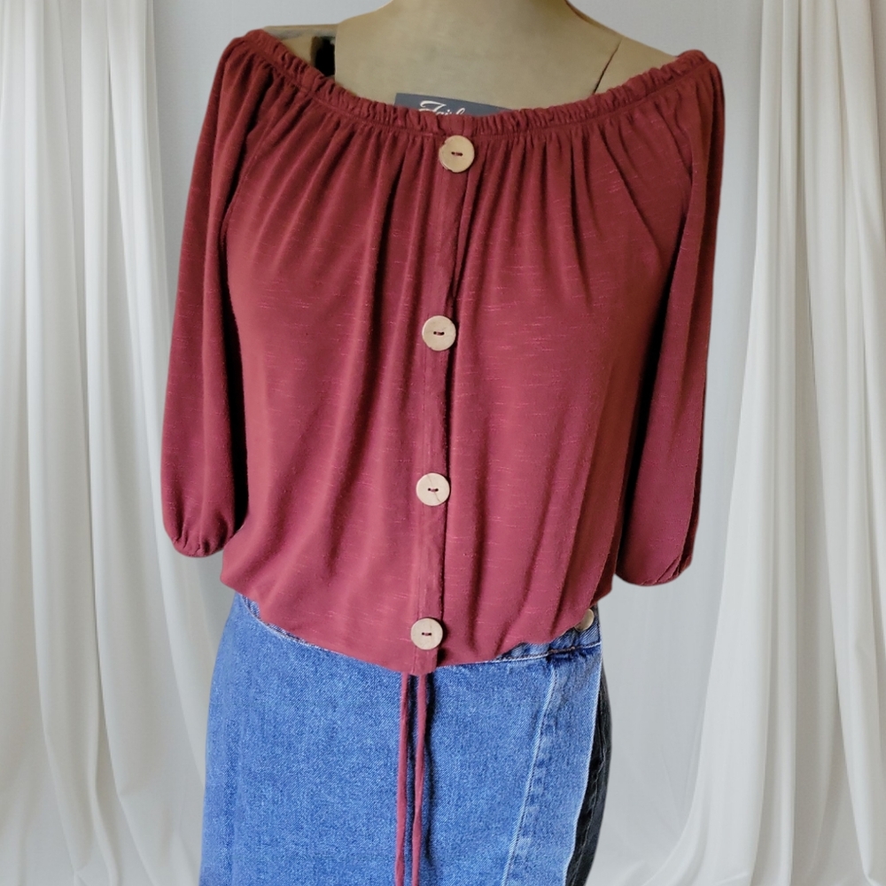 Free Kisses Maroon Blouse Elastic Neck & WaistEUC Size Medium Jr
